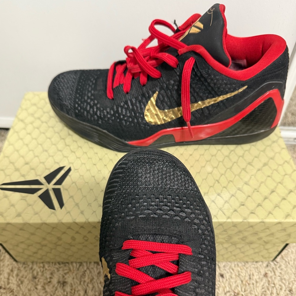 RARE Kobe 11 Elite Custom Nike iD size 7.5M (9W)
